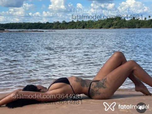 Acompanhante mulher morena (o) de olhos castanhos - Raissa
