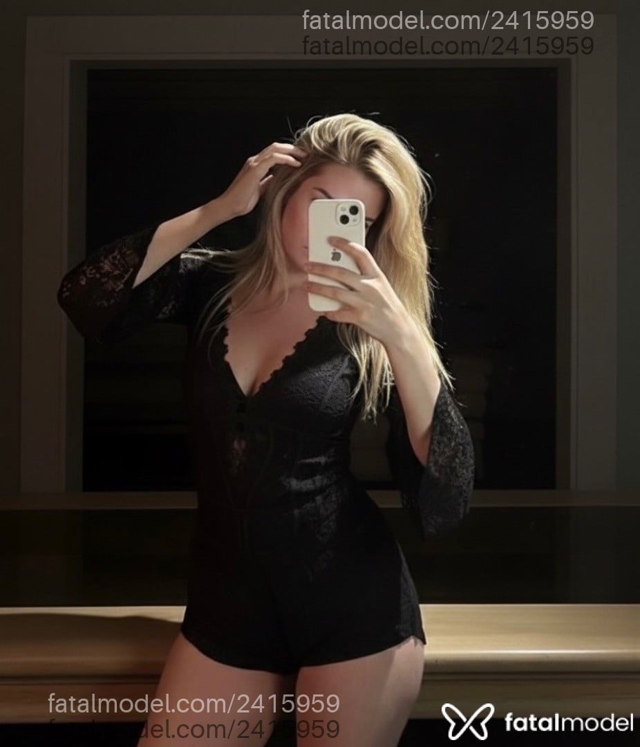 Acompanhante mulher com cabelo castanho de olhos castanhos - Laís