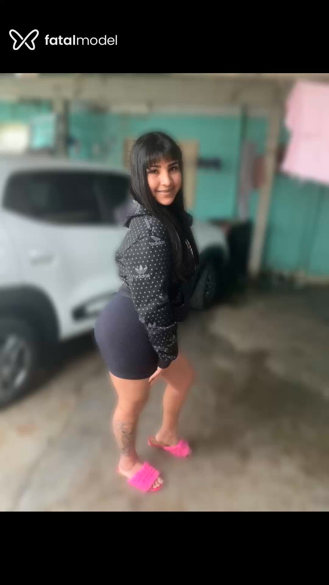 Acompanhante mulher morena (o) de olhos mel - Morena
