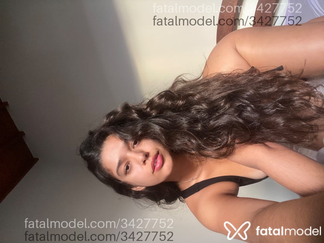 Acompanhante mulher morena (o) de olhos castanhos - Fernanda
