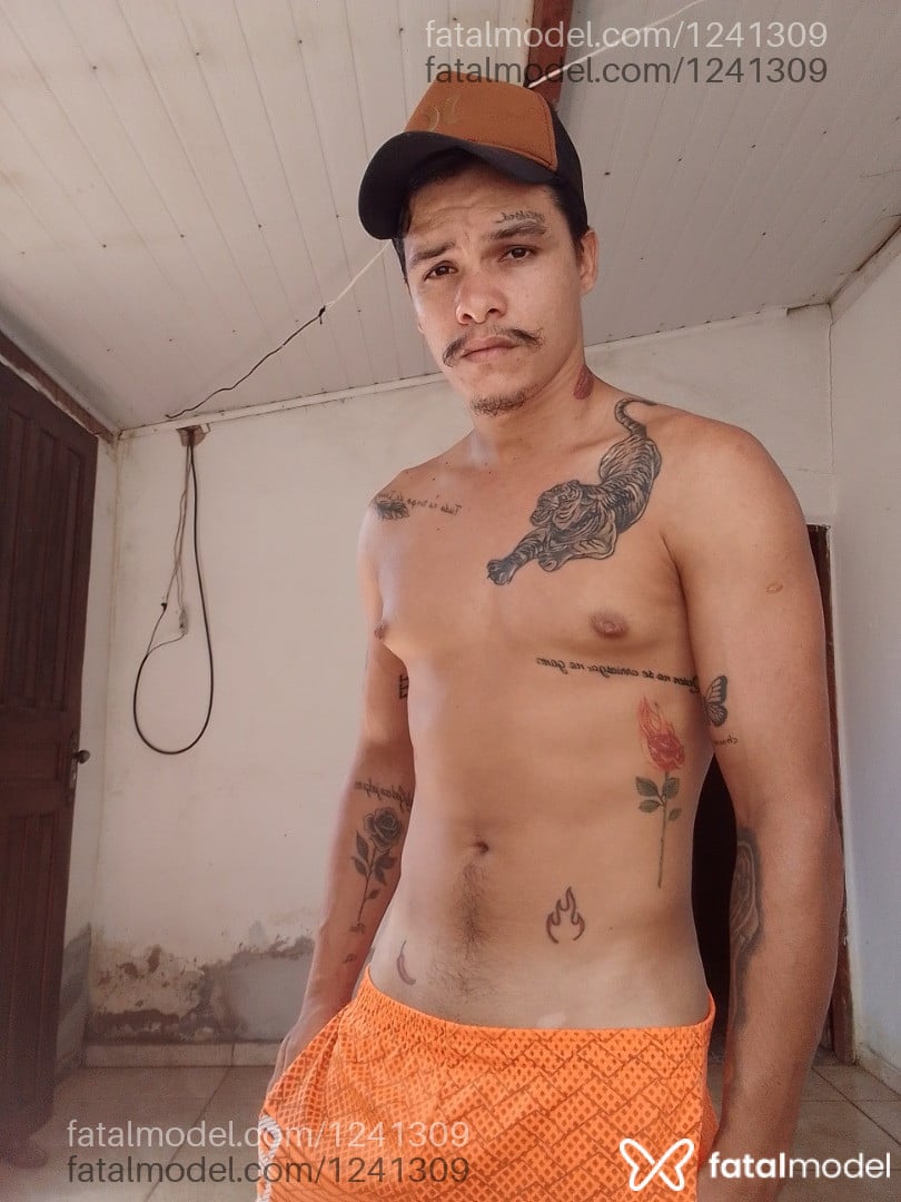 Acompanhante homem morena (o) de olhos castanhos - Juan Miguel