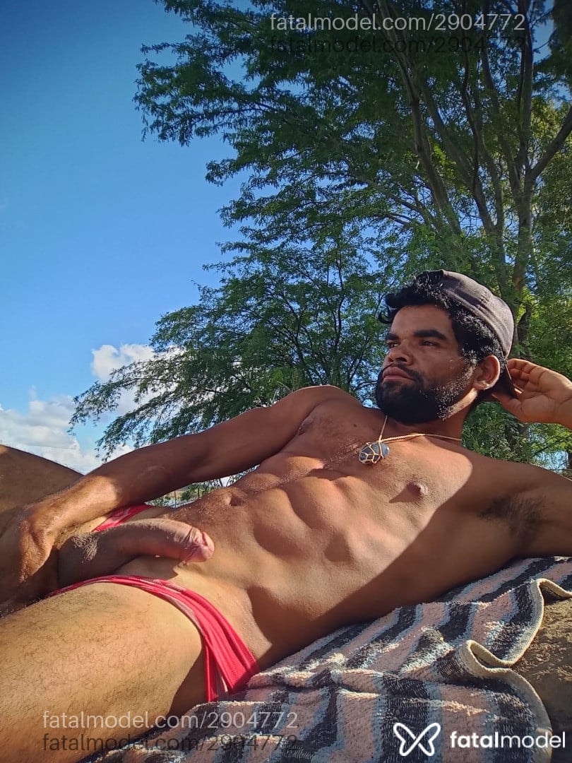 Acompanhante homem morena (o) de olhos castanhos - Romulo Modelo