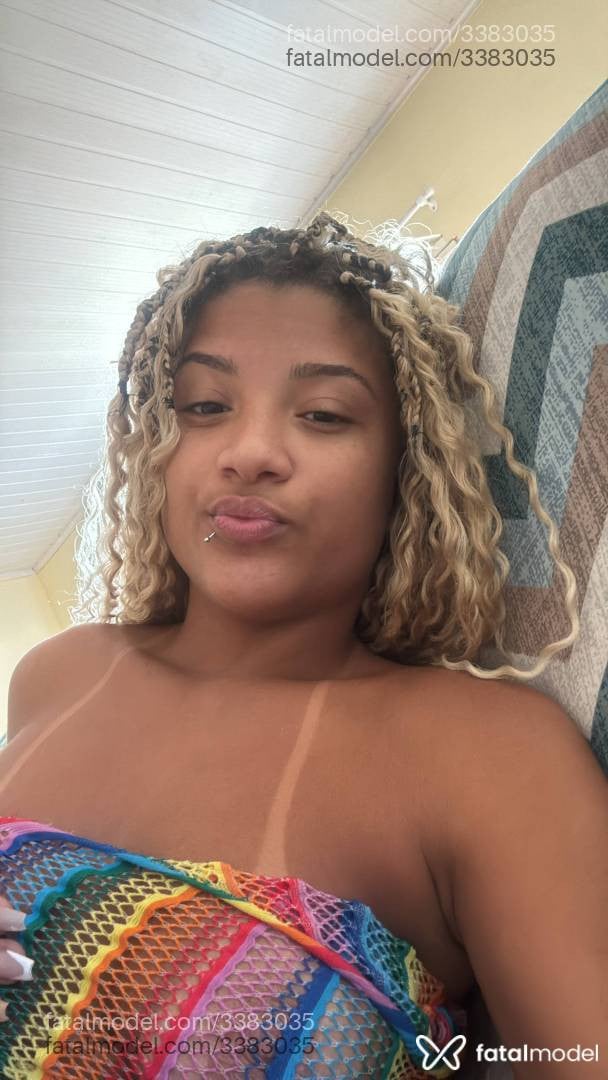 Acompanhante mulher com cabelo castanho de olhos castanhos em Governador Valadares - Ester