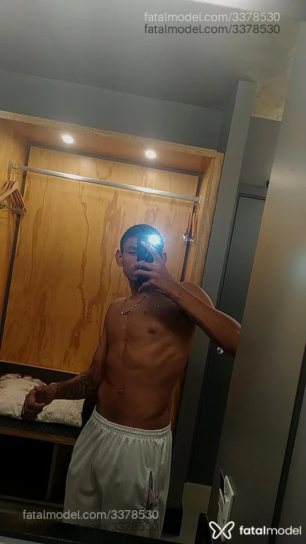 Acompanhante homem morena (o) de olhos pretos - Santos