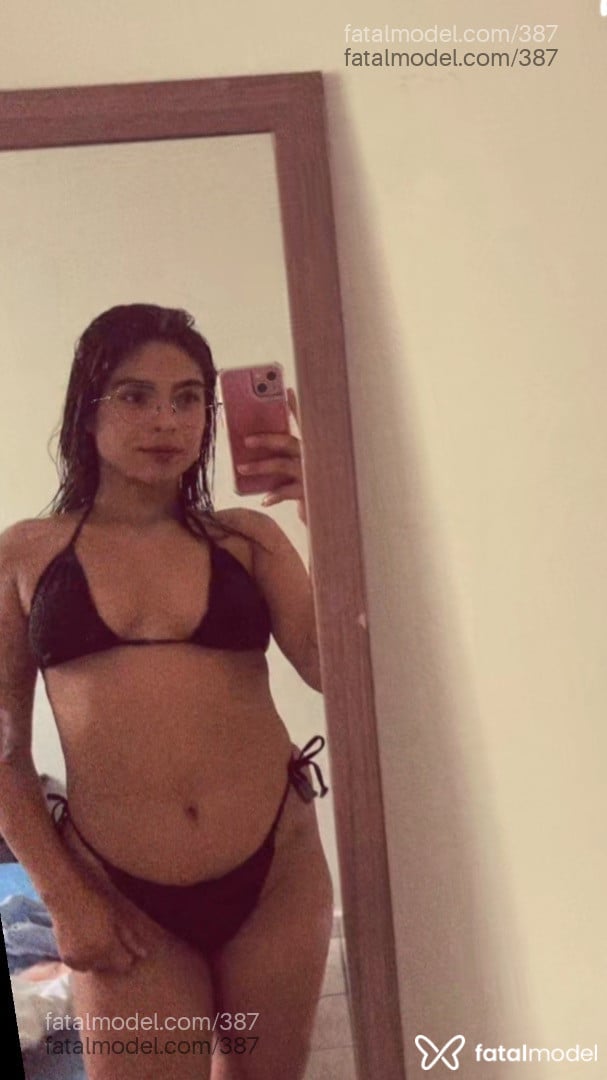 Acompanhante mulher morena (o) de olhos castanhos - Sara
