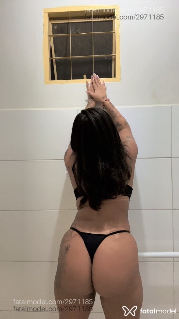 Acompanhante mulher morena (o) de olhos mel - Nala