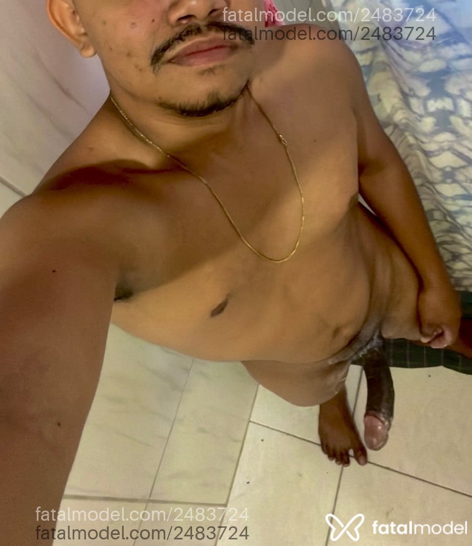 Acompanhante homem morena (o) de olhos castanhos - Marcos