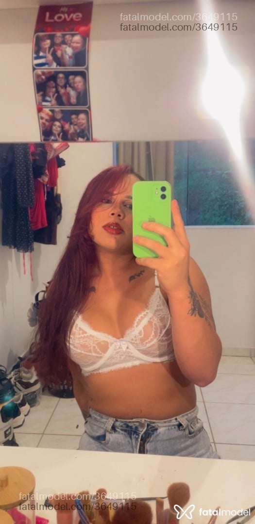 Acompanhante mulher trans morena (o) de olhos castanhos - Alessandra