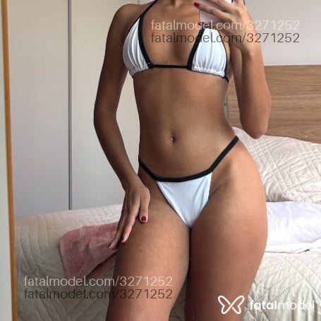Acompanhante mulher com cabelo castanho de olhos castanhos - Sofia Vitoria