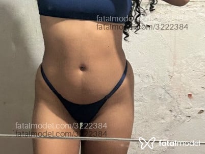 Acompanhante mulher morena (o) de olhos castanhos - Clara Reis