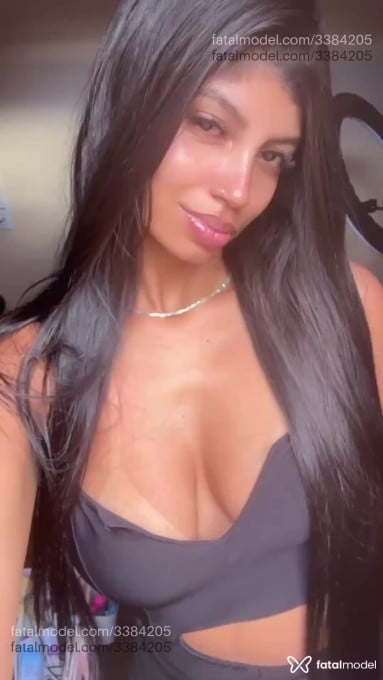 Acompanhante mulher morena (o) de olhos mel em Virtual Acompanhante mulher morena (o) de olhos mel em Virtual - Bruninha