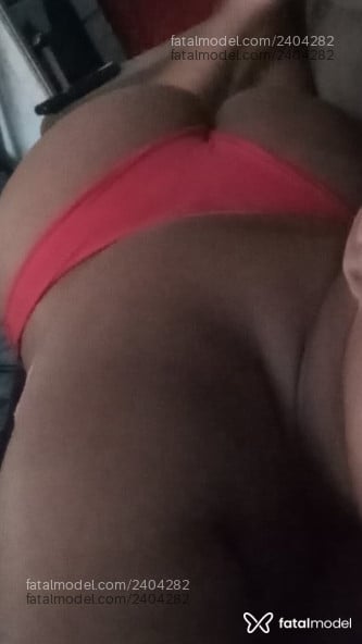Acompanhante mulher com cabelo castanho de olhos pretos - Jully