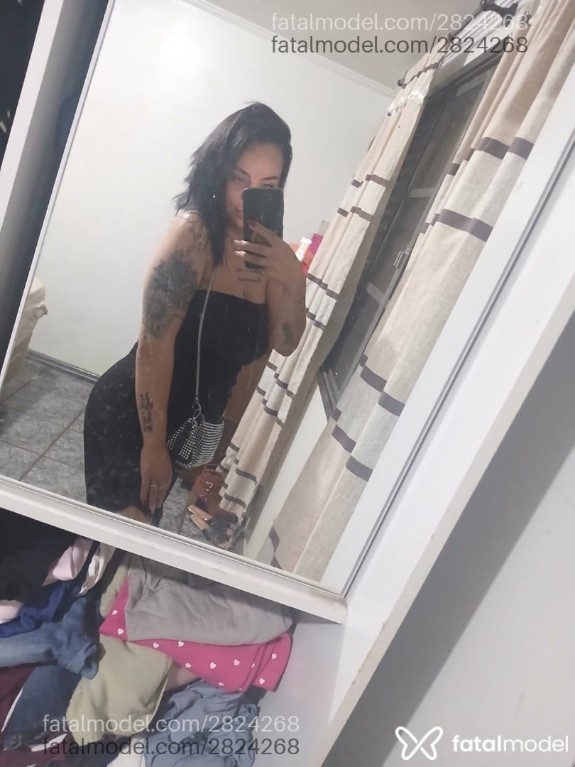Acompanhante mulher morena (o) de olhos castanhos - Chris Morena