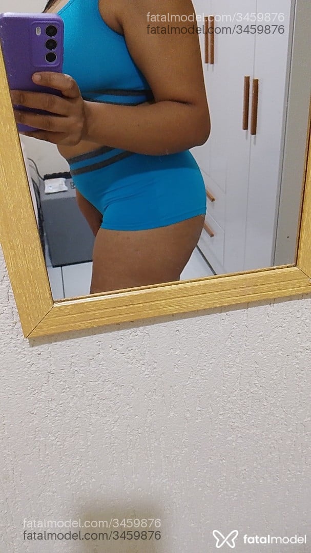 Acompanhante mulher com cabelo castanho de olhos castanhos - Julia