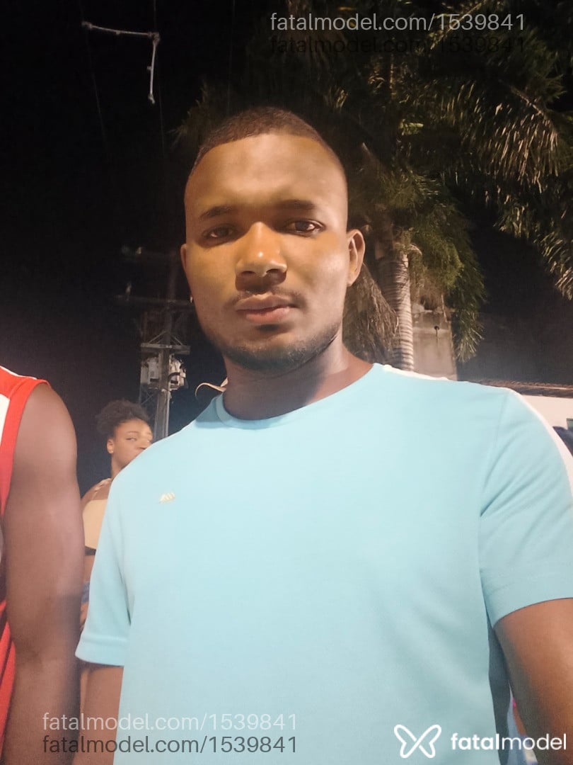 Acompanhante homem morena (o) de olhos castanhos - Wesley Acompanhante homem morena (o) de olhos castanhos - Wesley