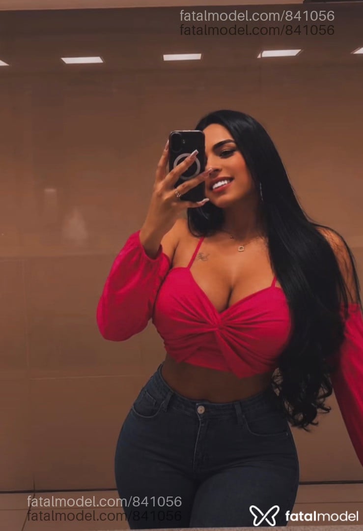 Acompanhante mulher trans morena (o) de olhos castanhos - Erika Sanches