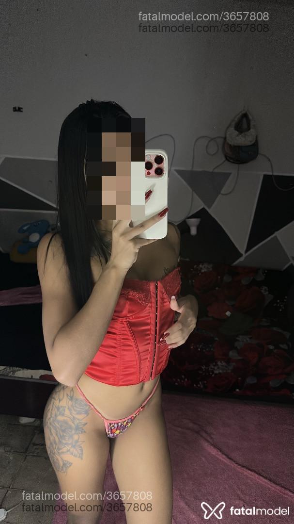 Acompanhante mulher morena (o) de olhos pretos - Vitória