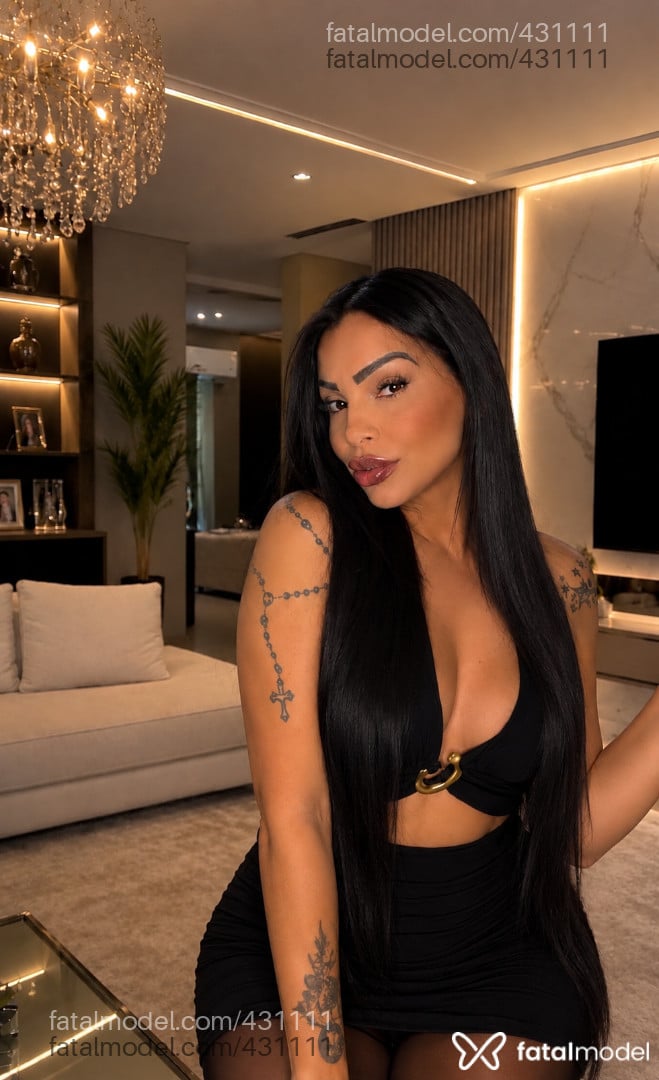 Acompanhante mulher trans morena (o) de olhos castanhos - Letícia Freitas