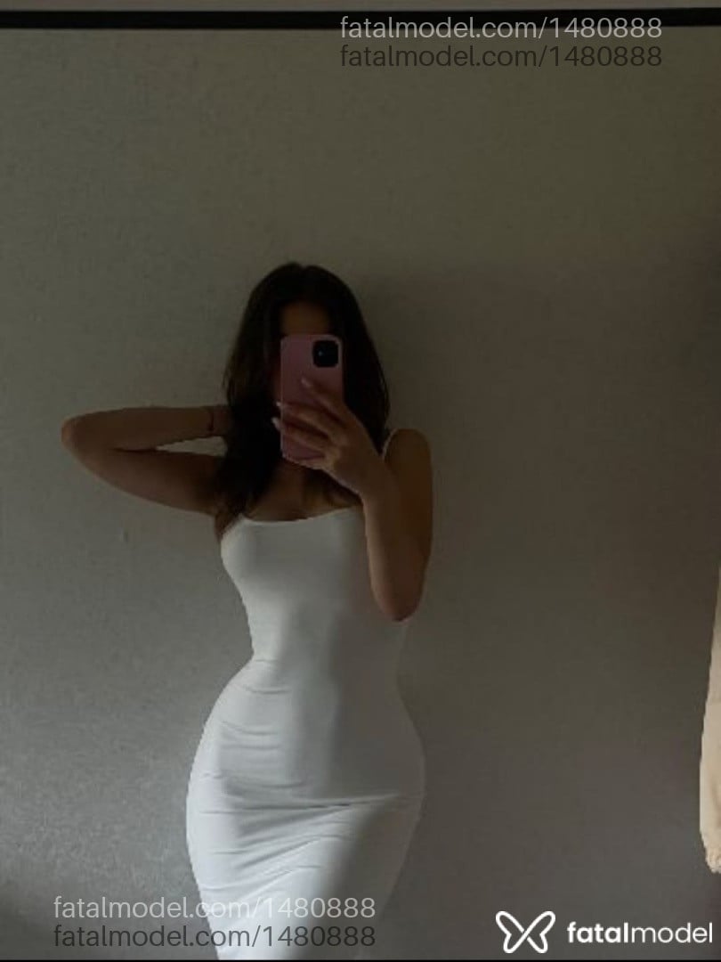 Acompanhante mulher morena (o) de olhos pretos - Lara