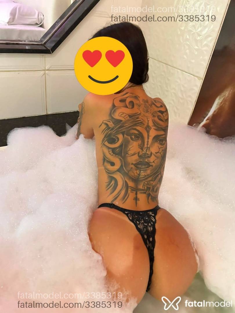 Acompanhante mulher morena (o) de olhos castanhos - Ferraz