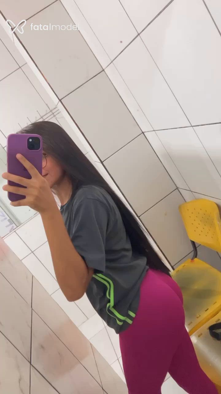 Acompanhante mulher morena (o) de olhos castanhos - Eduarda Santos Acompanhante mulher morena (o) de olhos castanhos - Eduarda Santos