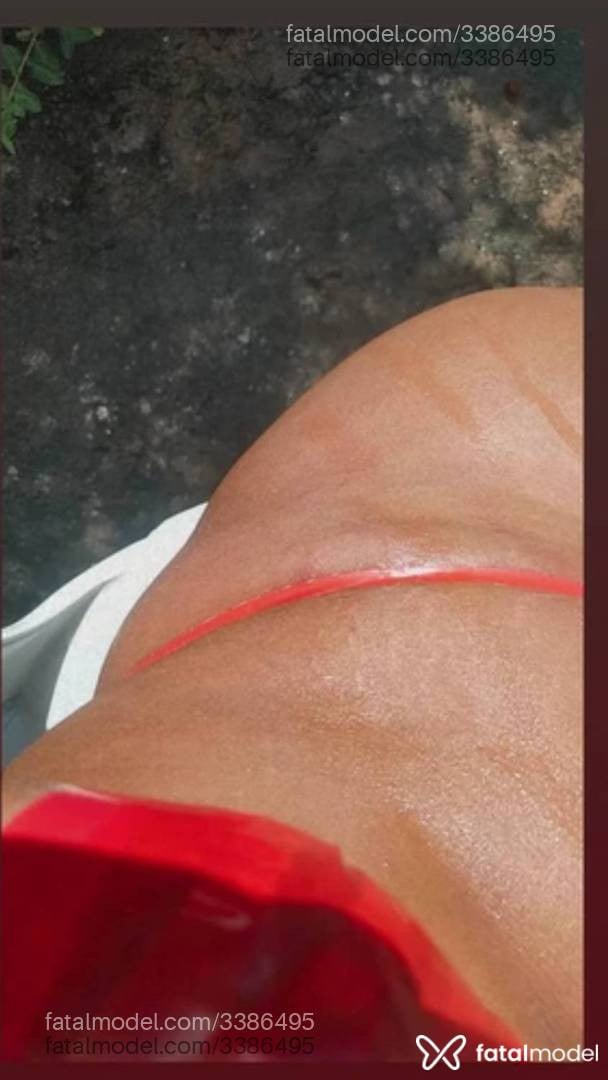 Acompanhante mulher com cabelo castanho de olhos castanhos em Goiana - Santos