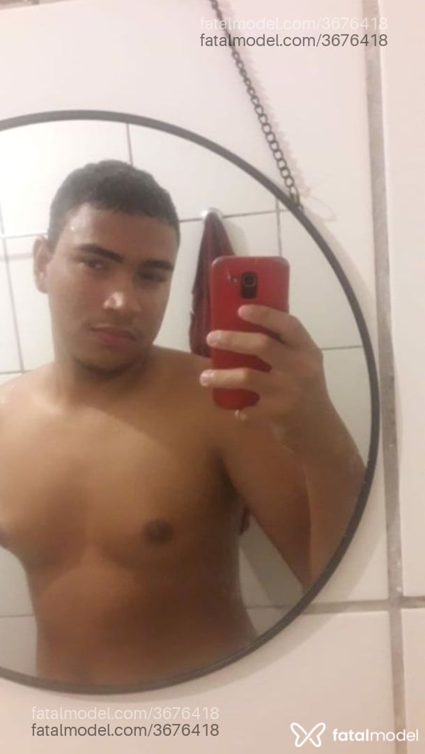 Acompanhante homem morena (o) de olhos pretos - Parrudinho