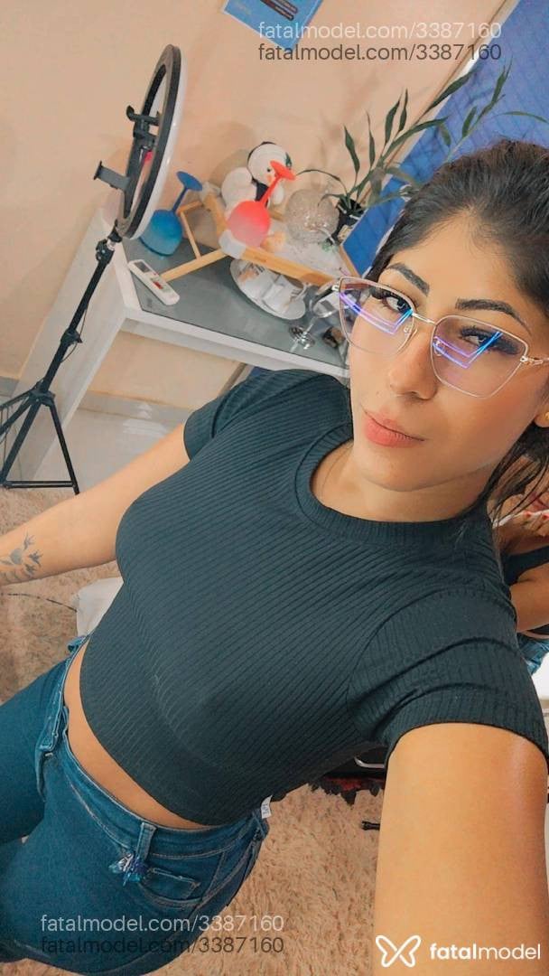 Acompanhante mulher morena (o) de olhos castanhos - Marilia