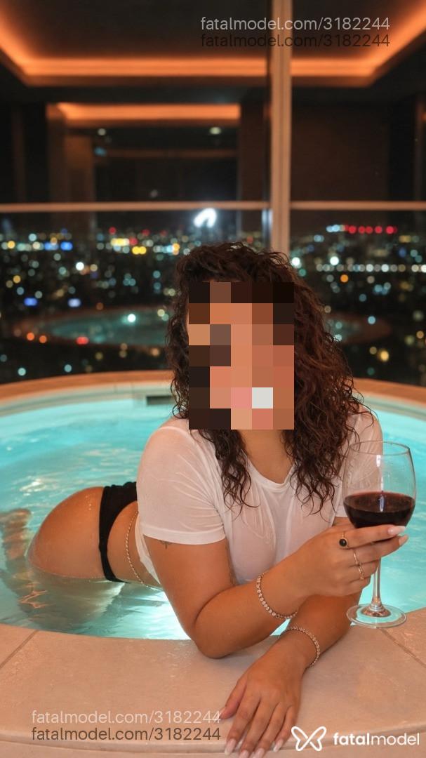 Acompanhante mulher morena (o) de olhos castanhos - Emanuelly
