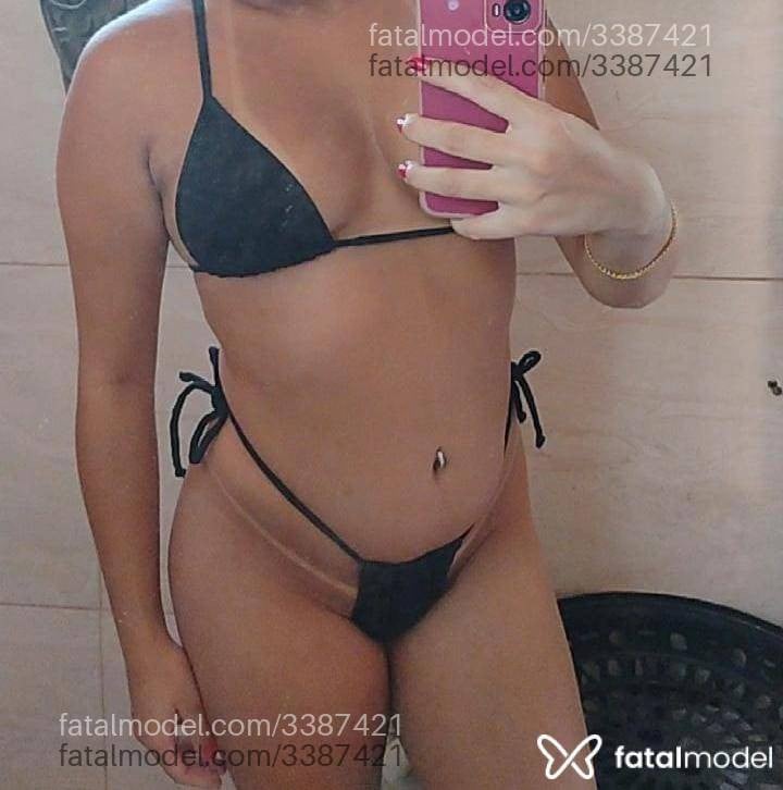 Acompanhante mulher morena (o) de olhos castanhos - Melissa