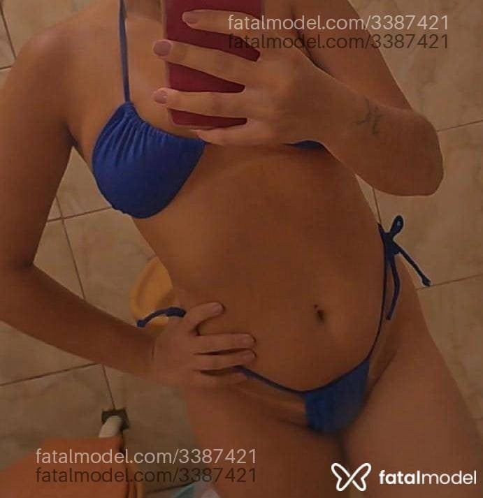 Acompanhante mulher morena (o) de olhos castanhos - Melissa