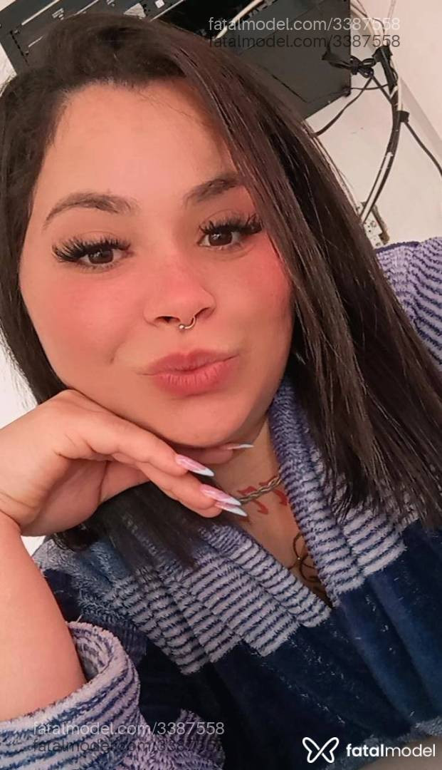 Acompanhante mulher morena (o) de olhos castanhos - Mariana Acompanhante mulher morena (o) de olhos castanhos - Mariana