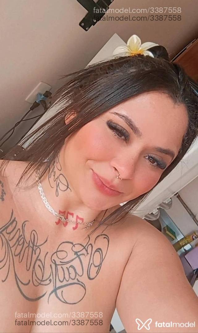 Acompanhante mulher morena (o) de olhos castanhos - Mariana
