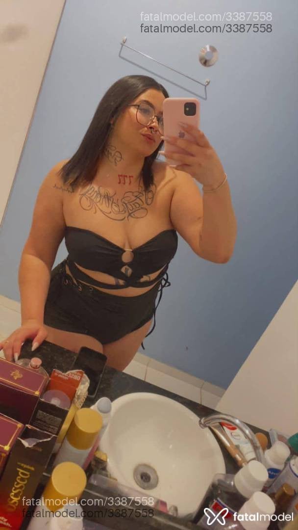 Acompanhante mulher morena (o) de olhos castanhos - Mariana