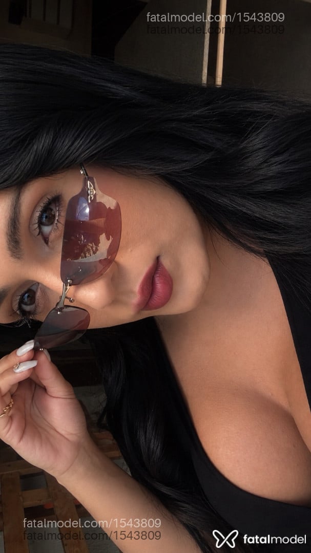 Acompanhante mulher trans morena (o) de olhos castanhos - Isadora Vicente