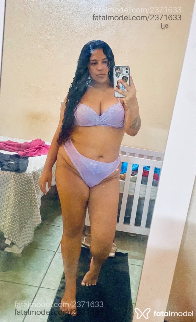 Acompanhante mulher morena (o) de olhos castanhos - Camila Mesquita