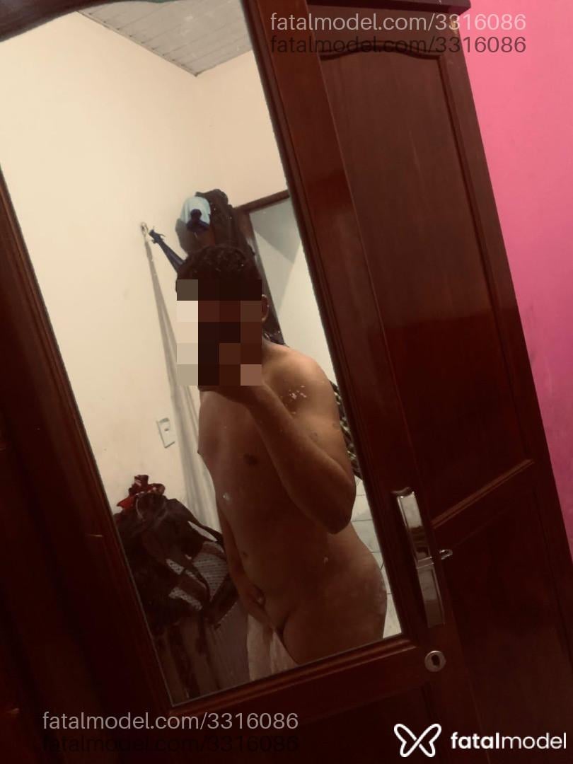 Acompanhante homem morena (o) de olhos pretos - Freitas