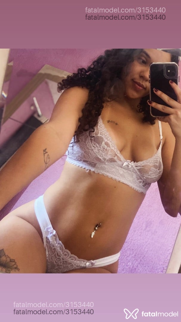 Acompanhante mulher morena (o) de olhos castanhos - Paloma