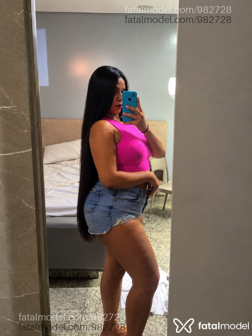Acompanhante mulher trans morena (o) de olhos castanhos - Patricia mello
