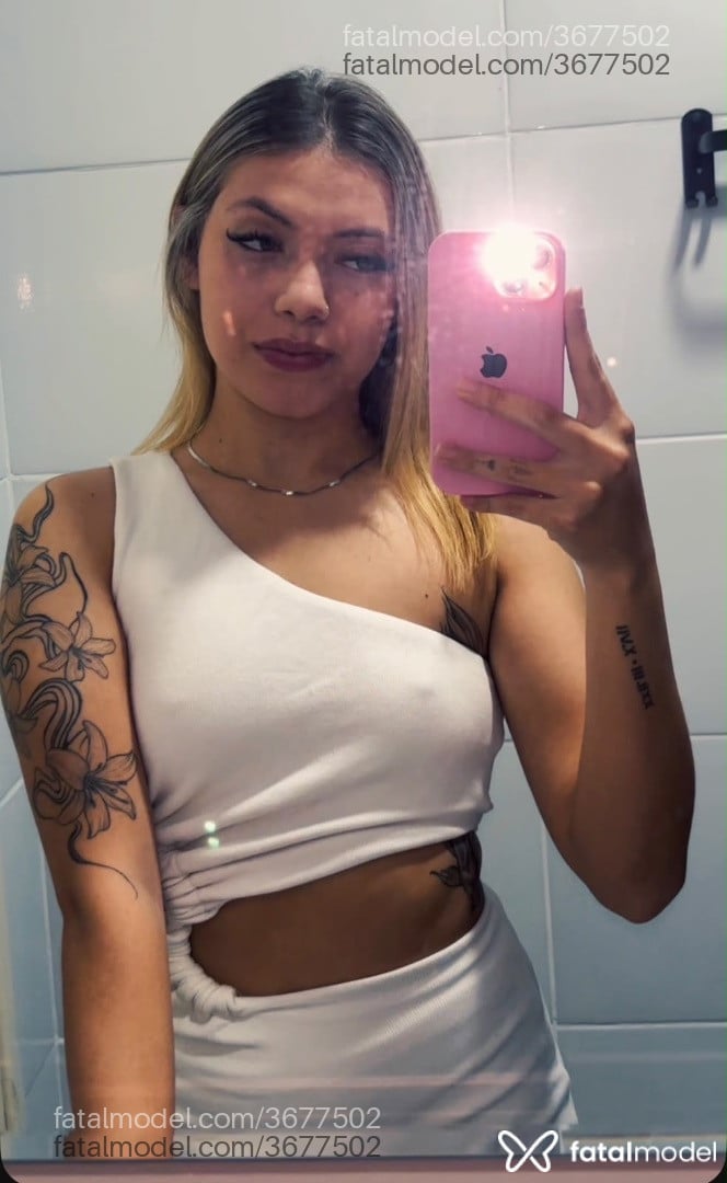 Acompanhante mulher loira (o) de olhos verdes - Hanna Vasconcelos