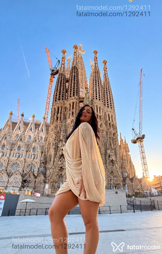 Acompanhante mulher morena (o) de olhos castanhos - Bia