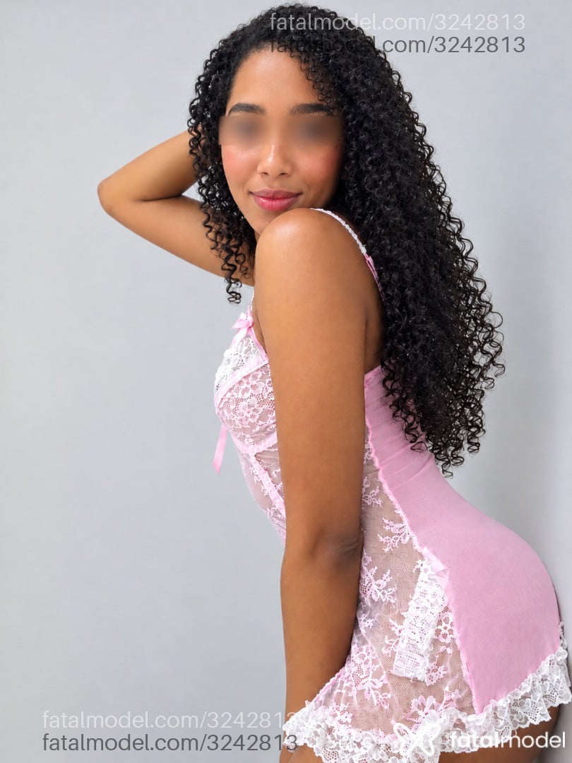 Acompanhante mulher morena (o) de olhos castanhos - Sweet Angel