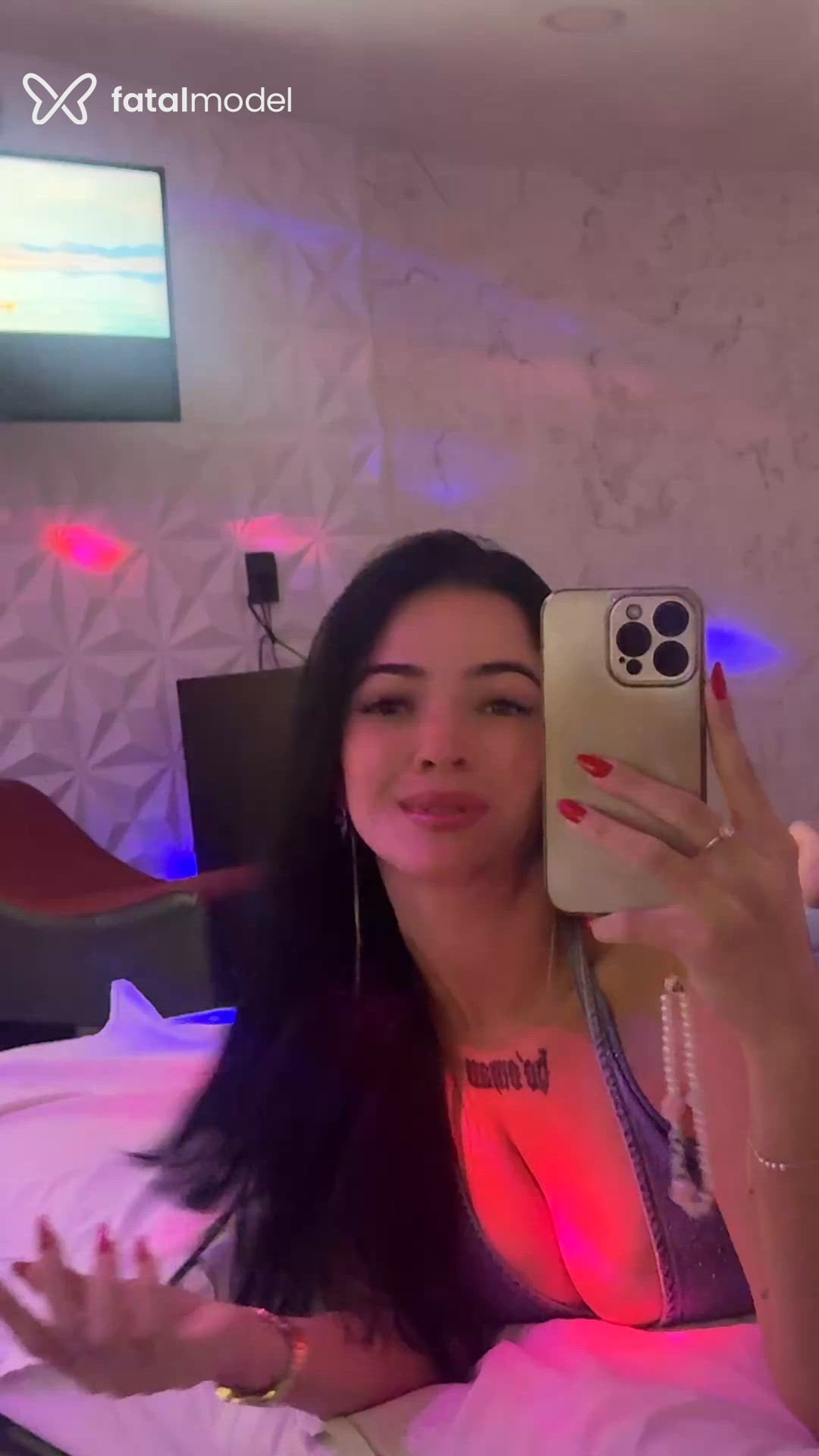 Acompanhante mulher morena (o) de olhos mel - Emma Medina