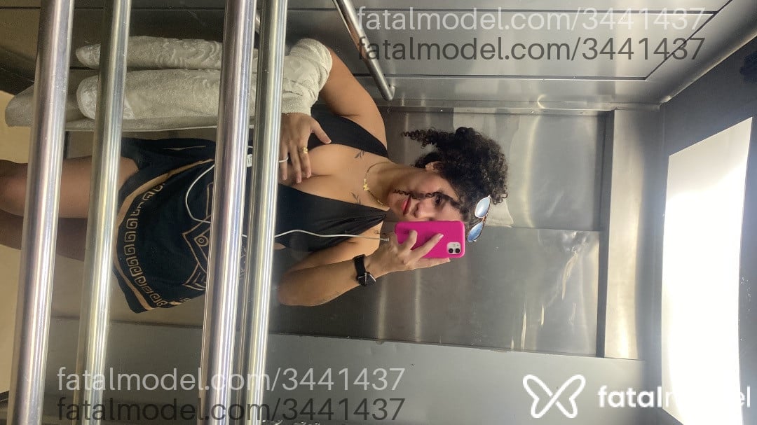 Acompanhante mulher com cabelo castanho de olhos castanhos - Bianca Maat