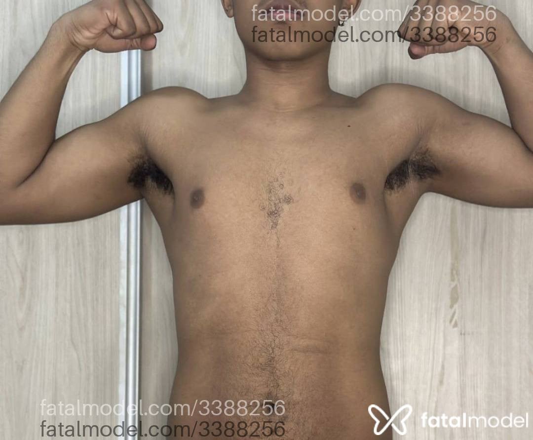 Acompanhante homem morena (o) de olhos castanhos em Teutônia - Pretinhosafado