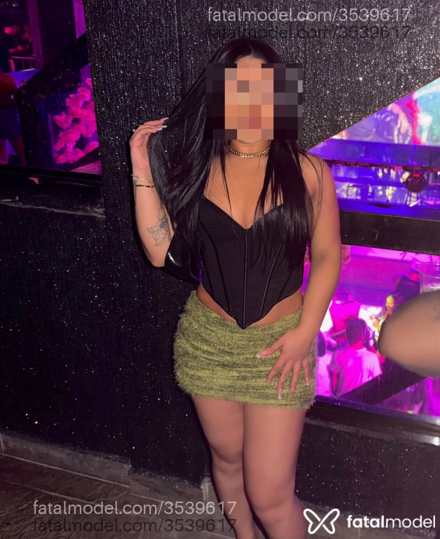 Acompanhante mulher morena (o) de olhos pretos - Jasmin Acompanhante mulher morena (o) de olhos pretos - Jasmin