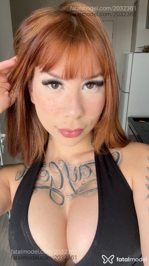 Acompanhante mulher com cabelo castanho de olhos castanhos - Luciana
