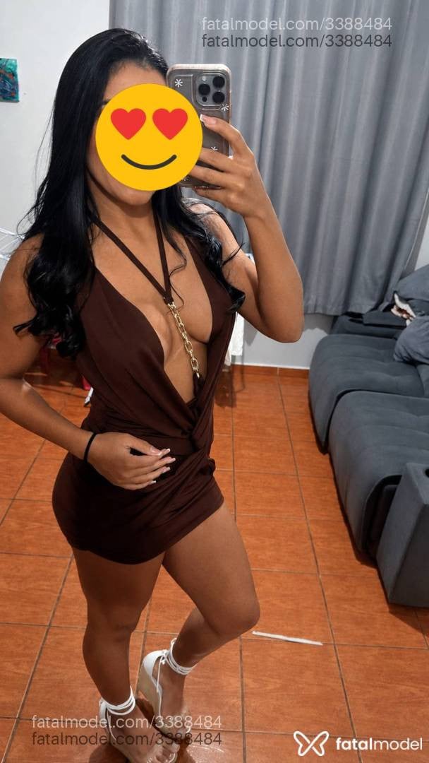 Acompanhante mulher morena (o) de olhos castanhos - Maitê