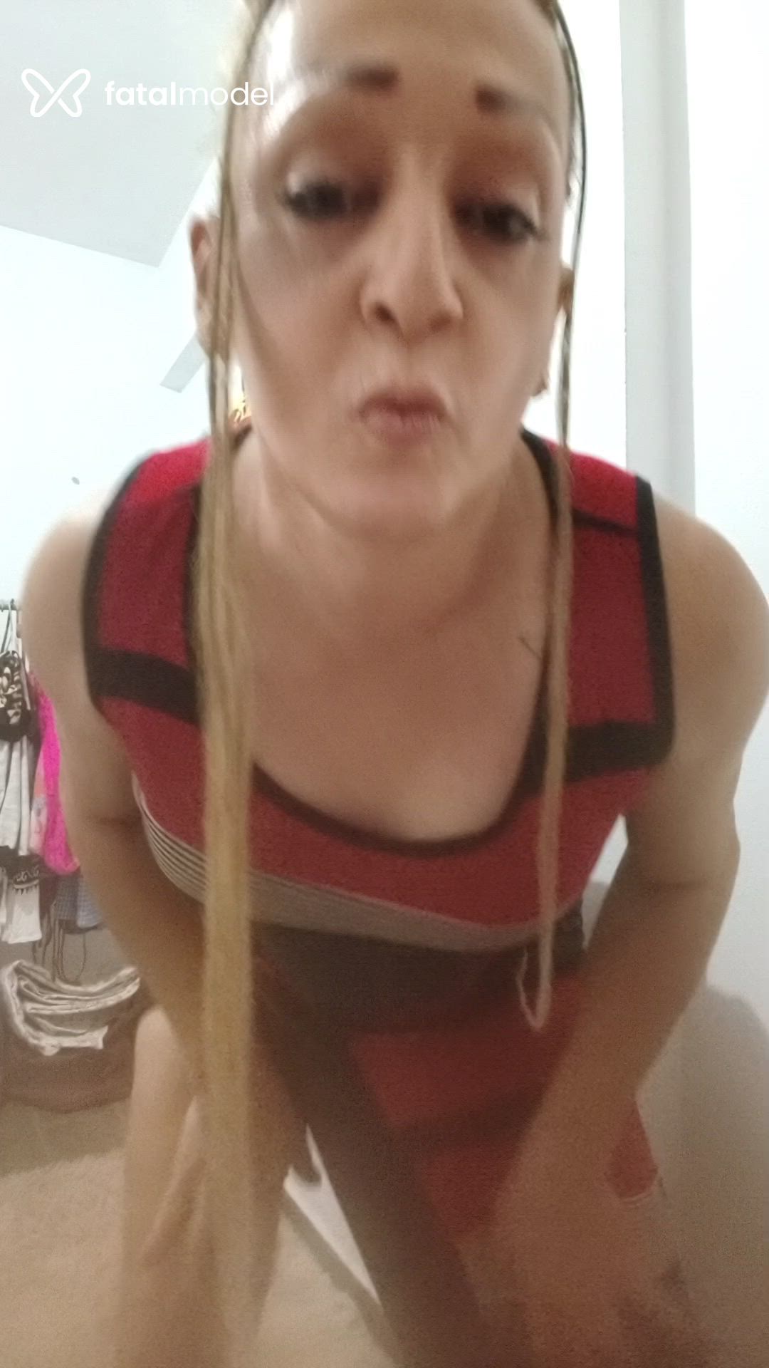 Acompanhante mulher trans loira (o) de olhos castanhos - Verônica Acompanhante mulher trans loira (o) de olhos castanhos - Verônica