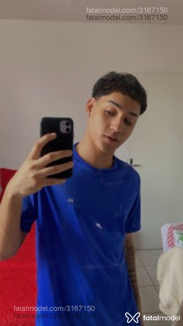 Acompanhante homem morena (o) de olhos castanhos - Leandro